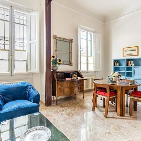 Bright Apartment With Private Garden And Balcony Флоренция Экстерьер фото