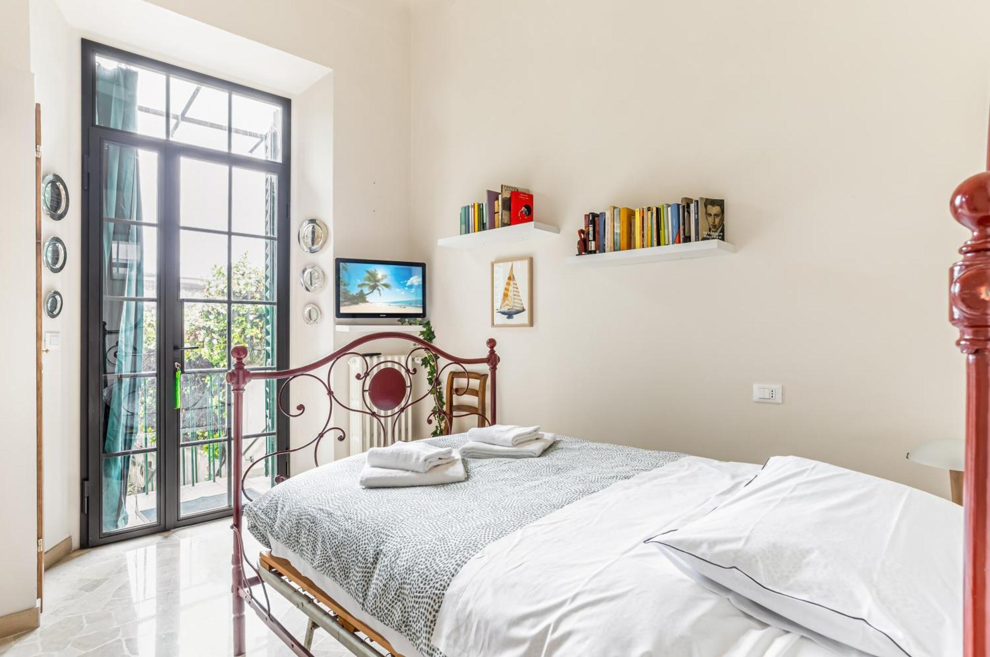 Bright Apartment With Private Garden And Balcony Флоренция Экстерьер фото